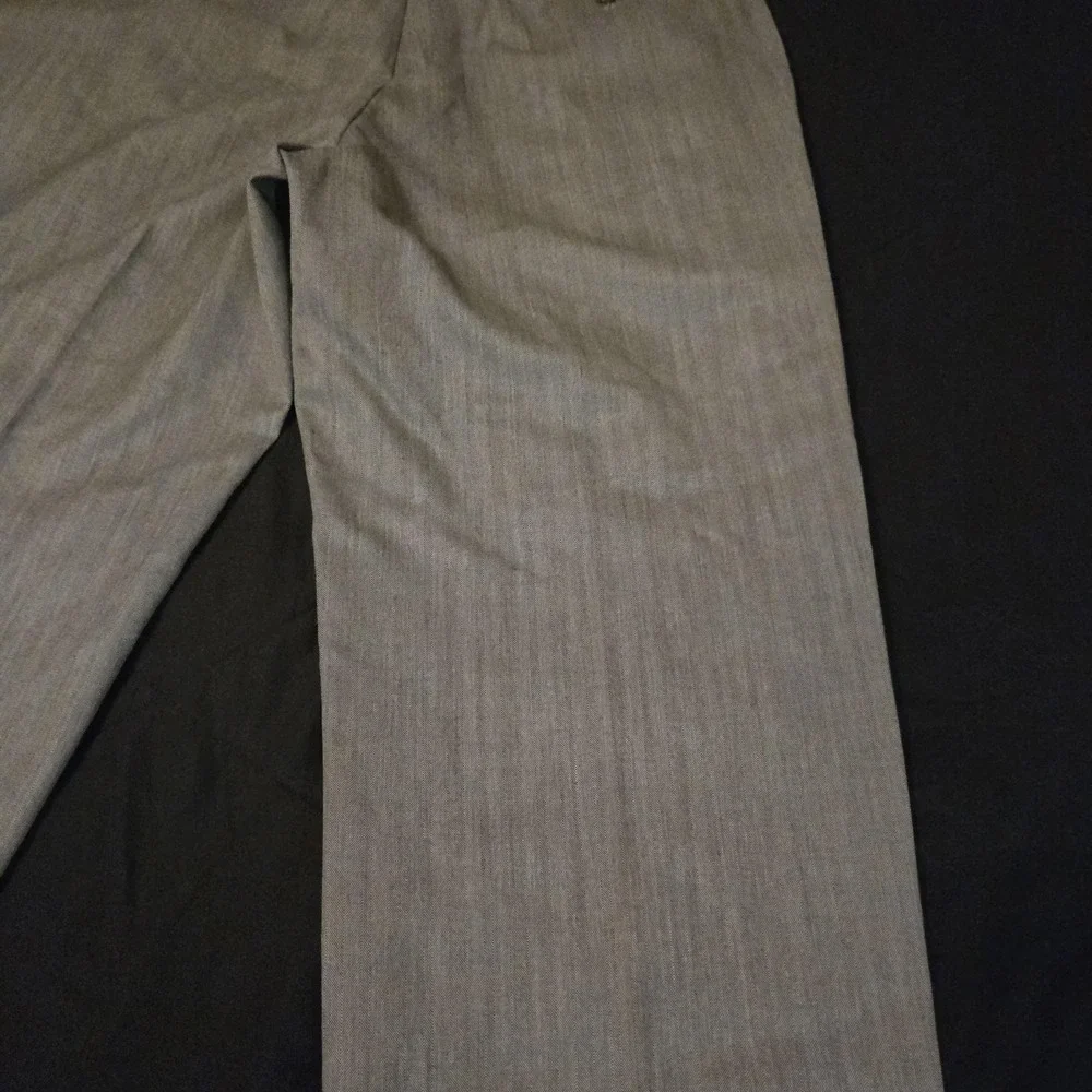 Haggar Pants Mens 38x29 Gray Dress Pleated‎ Straight Leg Herringbone Cuffed
